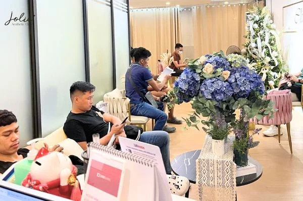 Jolie is proud to offer safe acne treatment in the Philippines