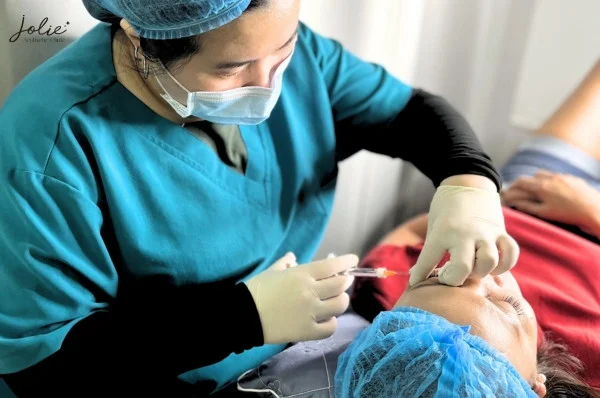 Does Facial Filler Injection Hurt?